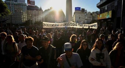 800 тысяч человек вышли на митинг в Буэнос-Айресе против реформы образования